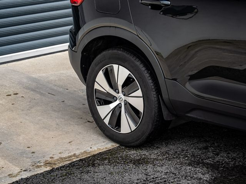 2022 Volvo XC40 RECHARGE T4 PLUS €30,950
