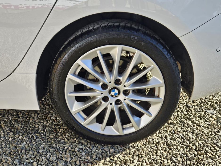 2020 BMW 1 Series - image 32