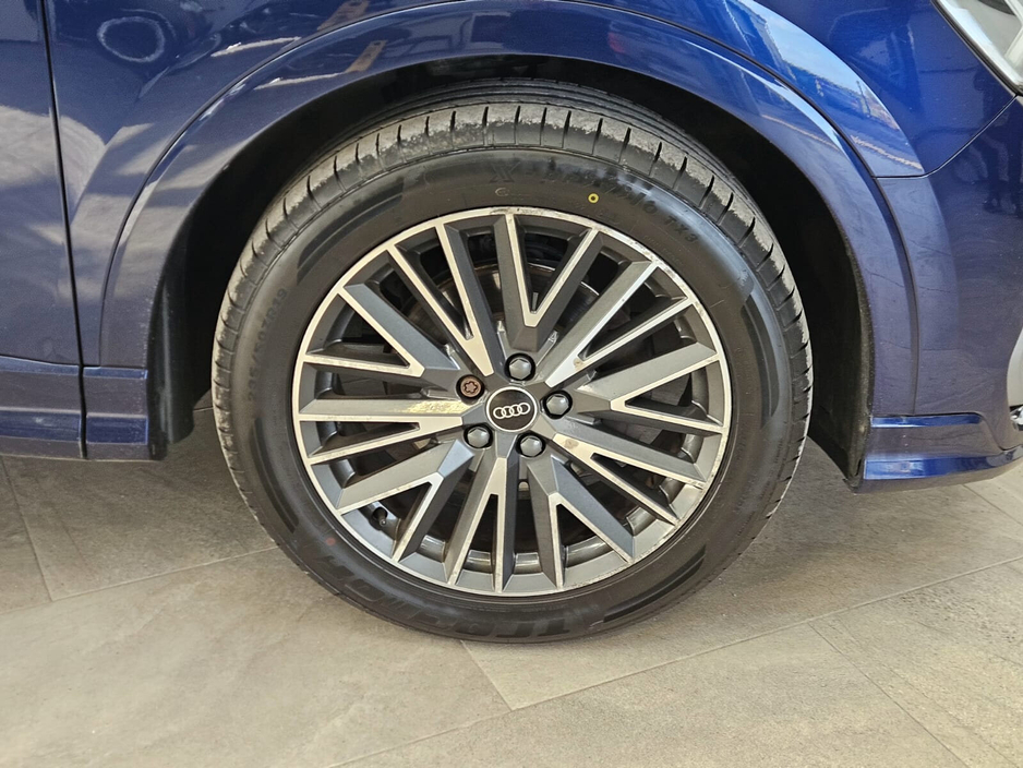 2021 Audi Q3 - image 8