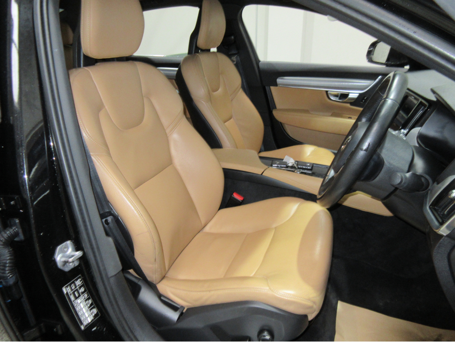 2018 Volvo S90 2.0 D4 MOMENTUM 190BHP AUTO €18,895
