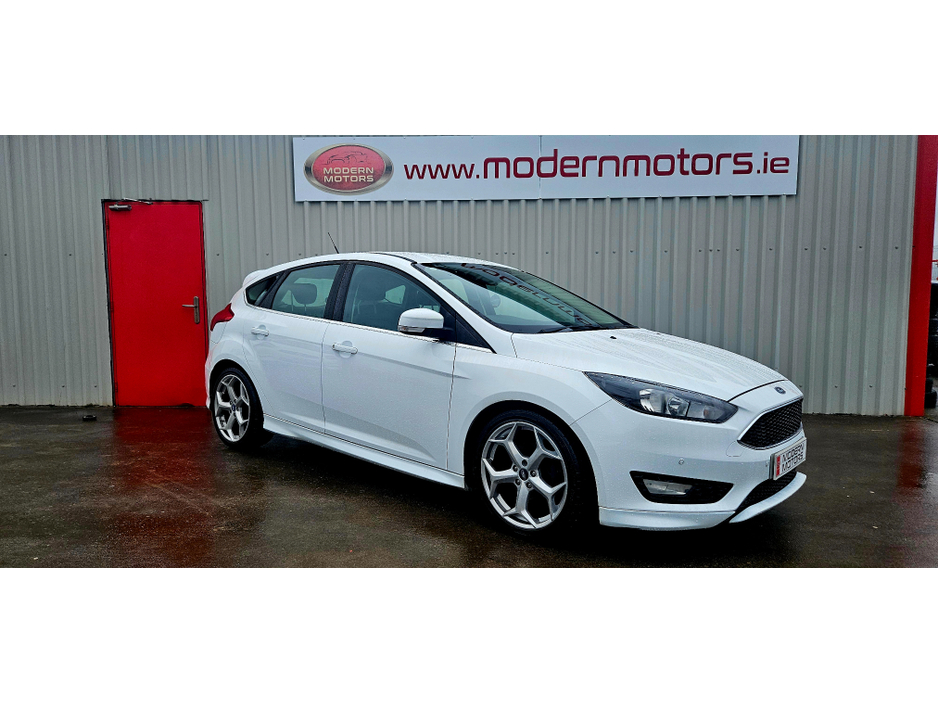 2016 Ford Focus ZETEC S 1.0 ECO 125BHP LOW MILES €9,750