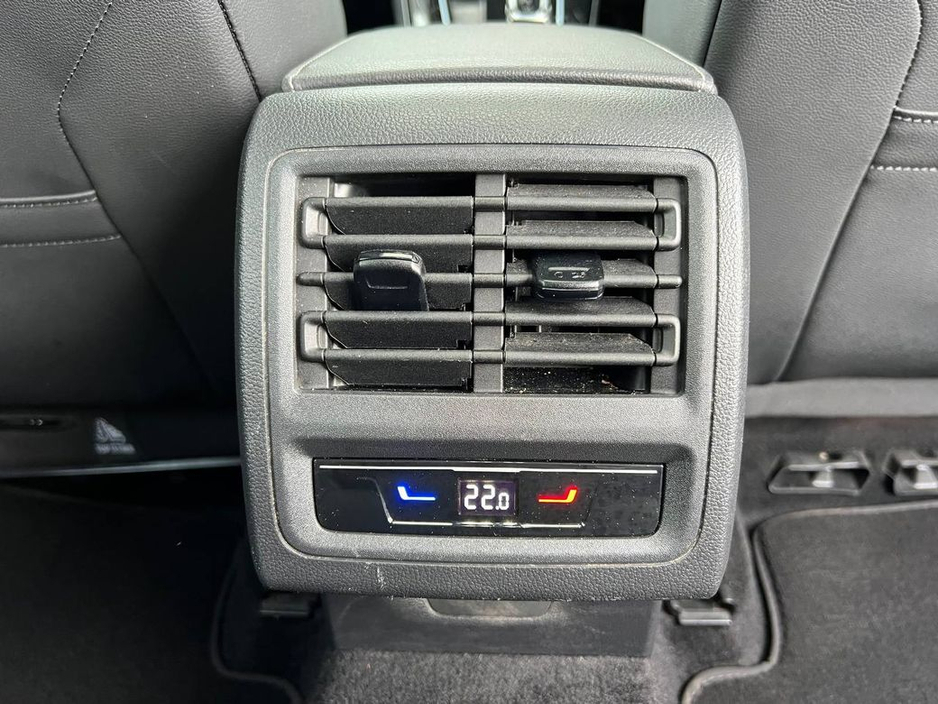 2023 Volkswagen Golf - image 15