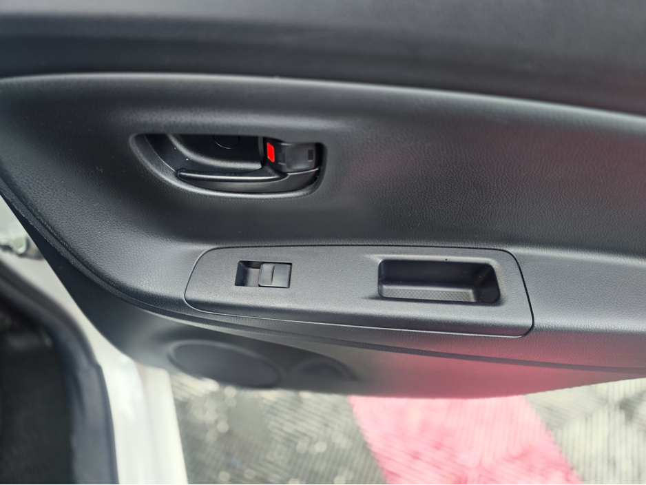 2016 Toyota Yaris KSP130 5DR AUTO €8,950