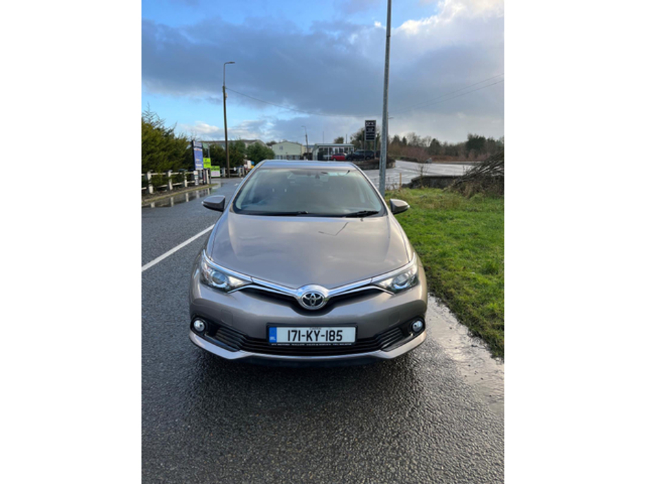 2017 Toyota Auris 1.4 D-4D SOL 4DR €14,500