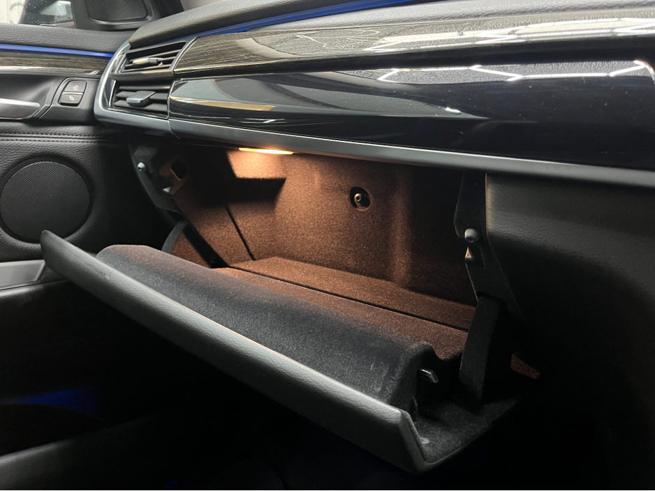 2016 BMW X5 - image 26