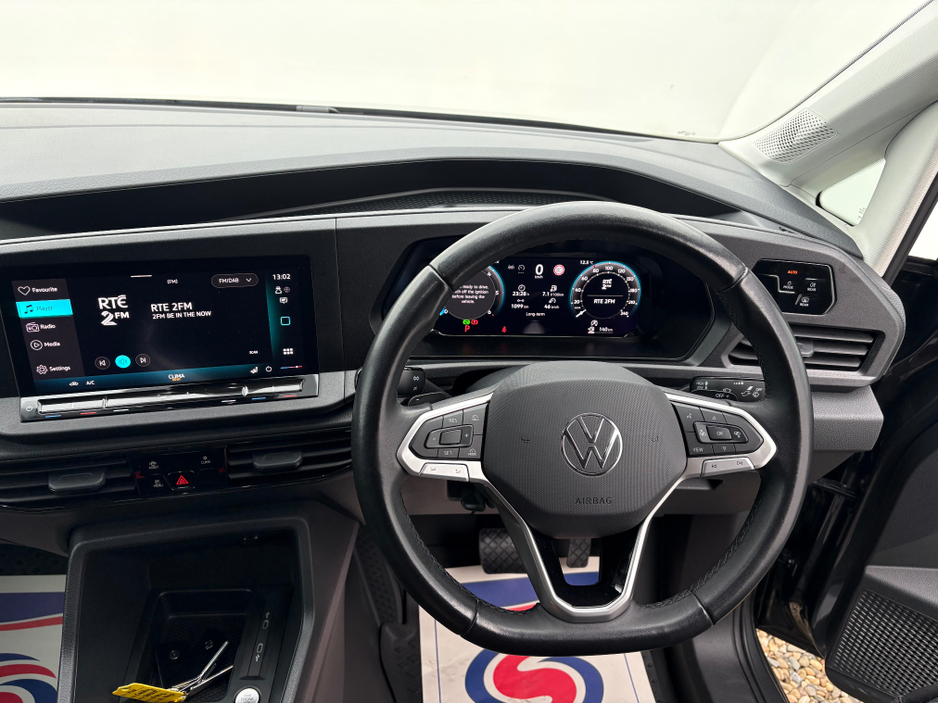 2025 Volkswagen Caddy - image 18