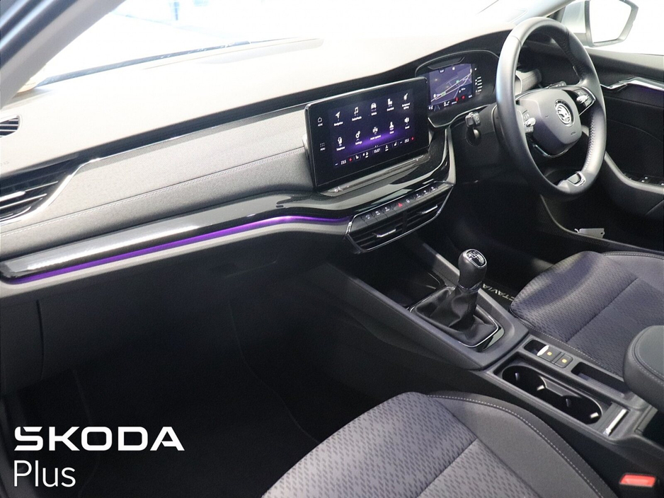 2022 Skoda Octavia - image 22