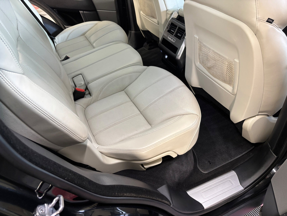 2017 Land Rover Range Rover Sport - image 11