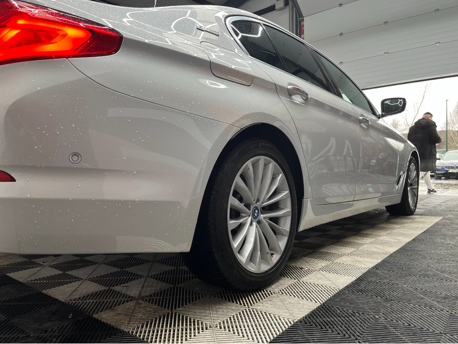 2017 BMW 5 Series €22950 2017 BMW 530E LUXURY IPERFORMANCE 2.0 AUTOMATIC / CRUISE CONTROL / 360° CAMERA / ELECTRIC MEMORY & HEATED SEATS / HEATED REAR SEATS / AMBIENT LIGHTS €22,950