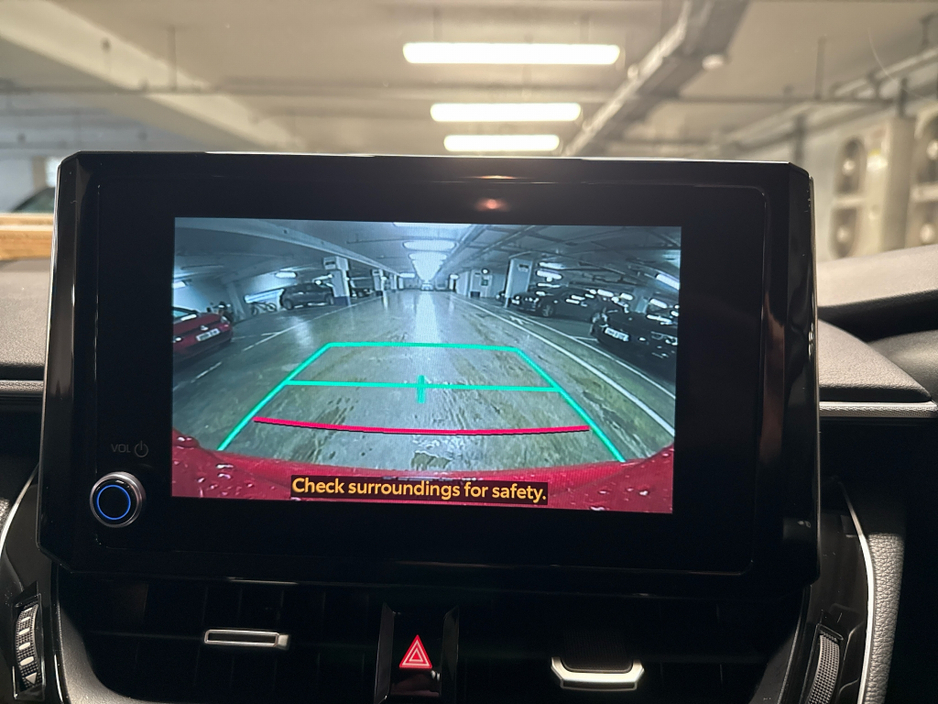 2022 Toyota Corolla LUNA SPORT HATCHBACK // AIR CON // BLUETOOTH // REAR CAMERA // FULL WARRANTY €26,945