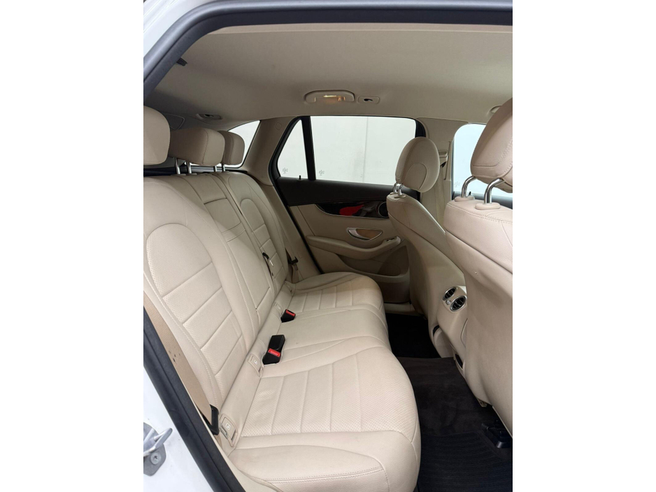 2018 Mercedes-Benz GLC Class - image 9