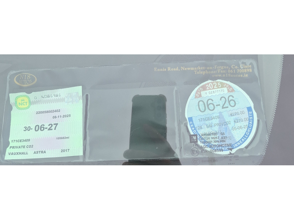 2017 Vauxhall Astra - image 9