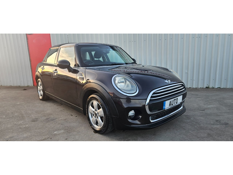 2016 MINI Cooper - image 2