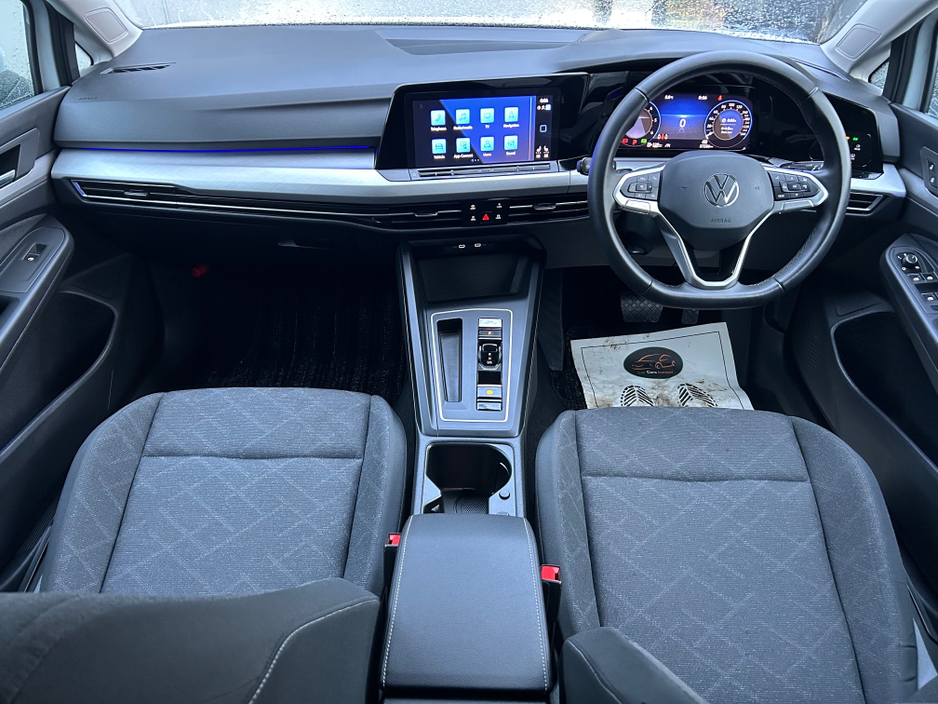 2024 Volkswagen Golf Volkswagen Golf Style DSG 2.0 TDI 2024 €30,950