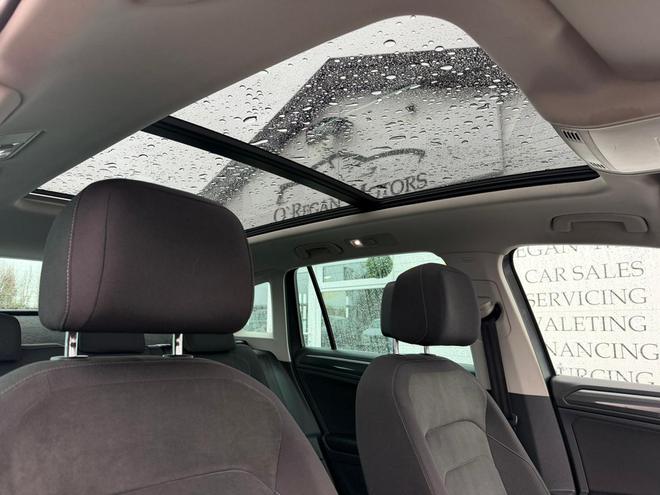 2017 Volkswagen Tiguan - image 16