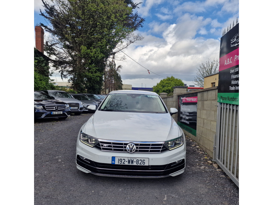 2019 Volkswagen Passat - image 6