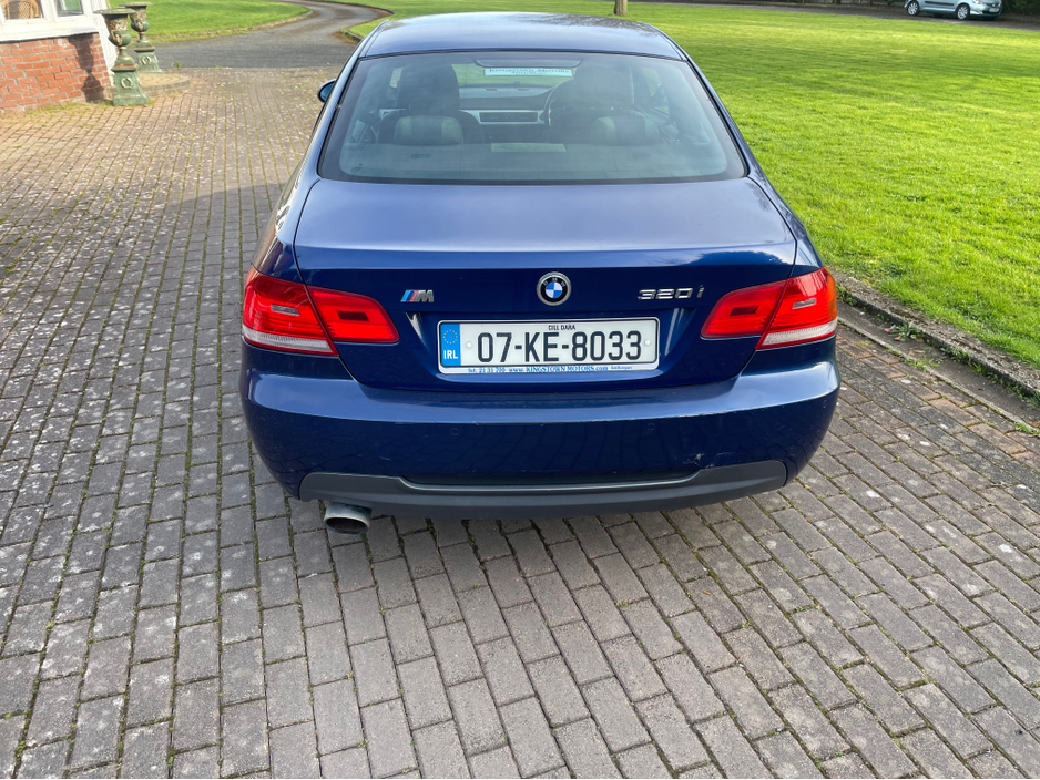 2007 BMW 3 Series - image 5