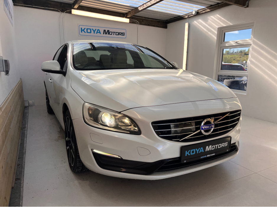 2016 Volvo S60 - image 8