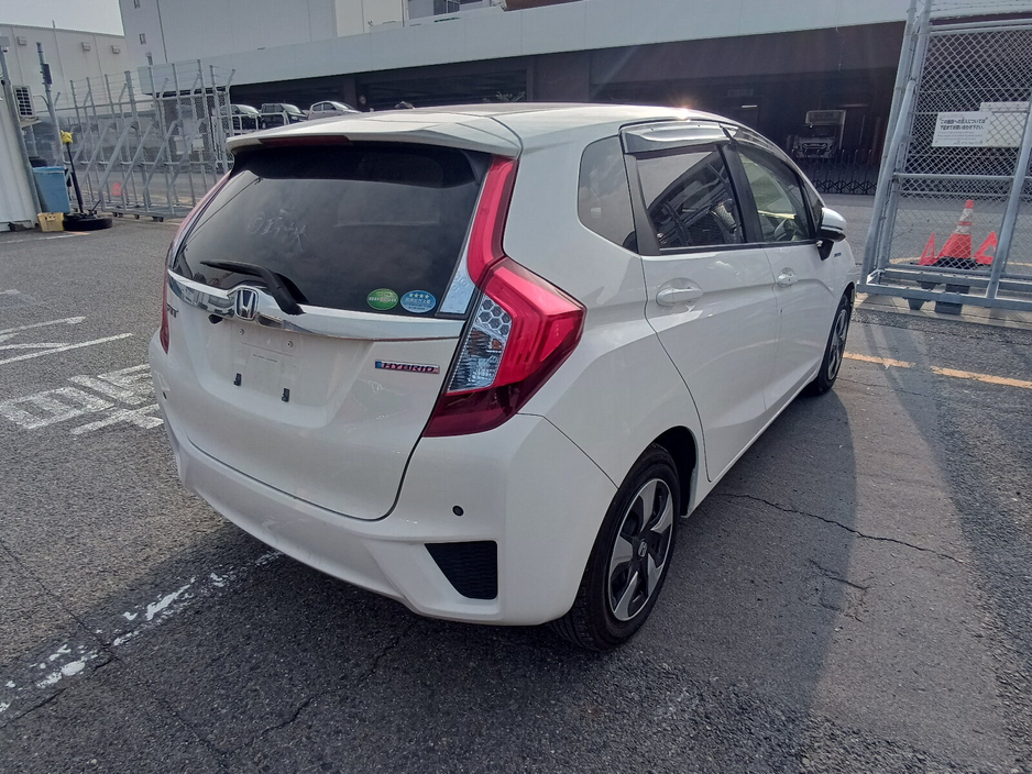 2017 Honda Fit - image 3