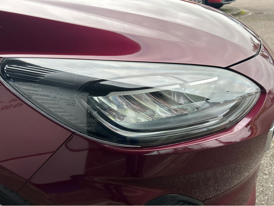 2022 Ford Fiesta - image 5