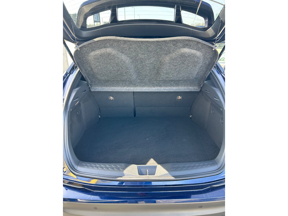 2020 Toyota C-HR - image 12