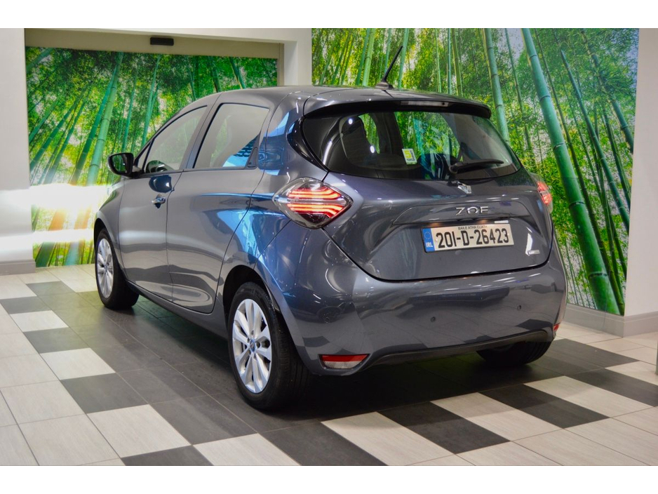 2020 Renault Zoe R135 Z.E 50 Iconic CCS Rapid charge €12,995