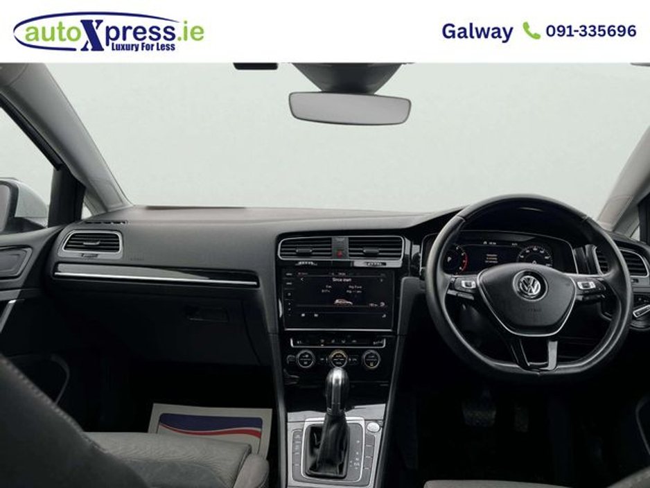 2019 Volkswagen Golf - image 2