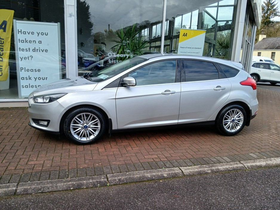 2017 Ford Focus - image 7