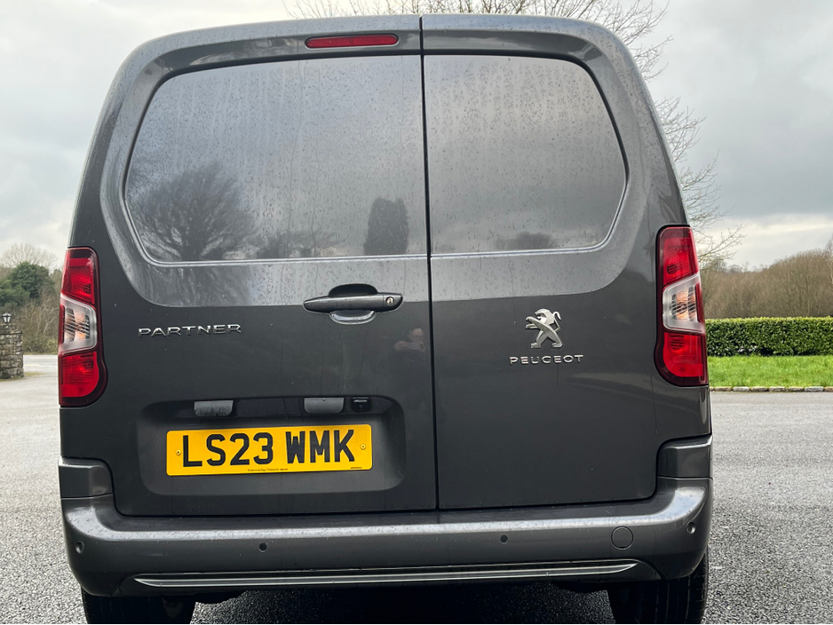 2023 Peugeot Partner ASPHALT PREMIUM + BLUEHDI PLUS L1 €14,500