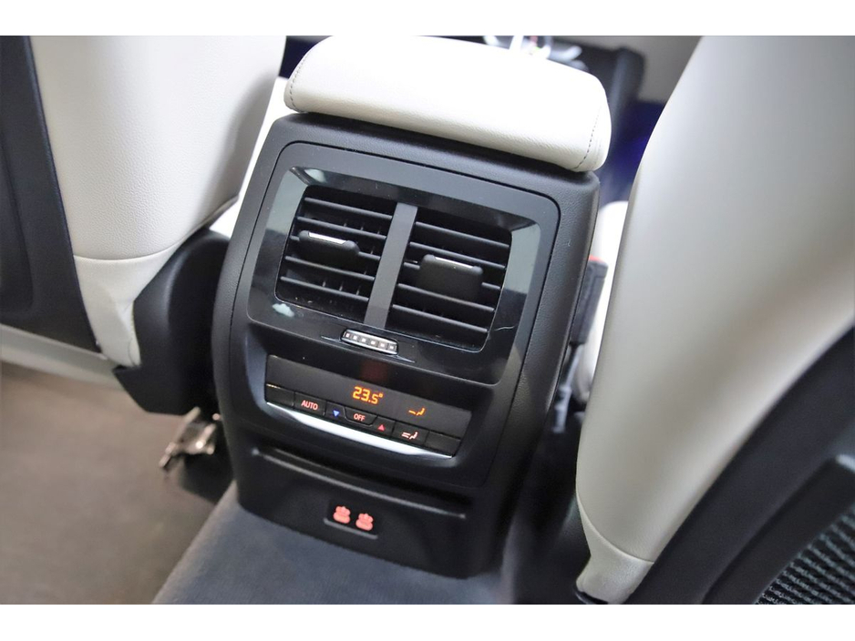 2020 BMW X3 - image 19