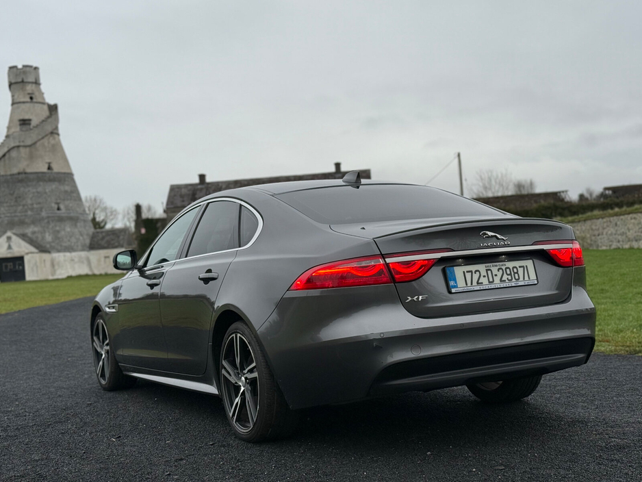 2017 Jaguar XF 2.0 D 163PS R-Sport Manual €10,990
