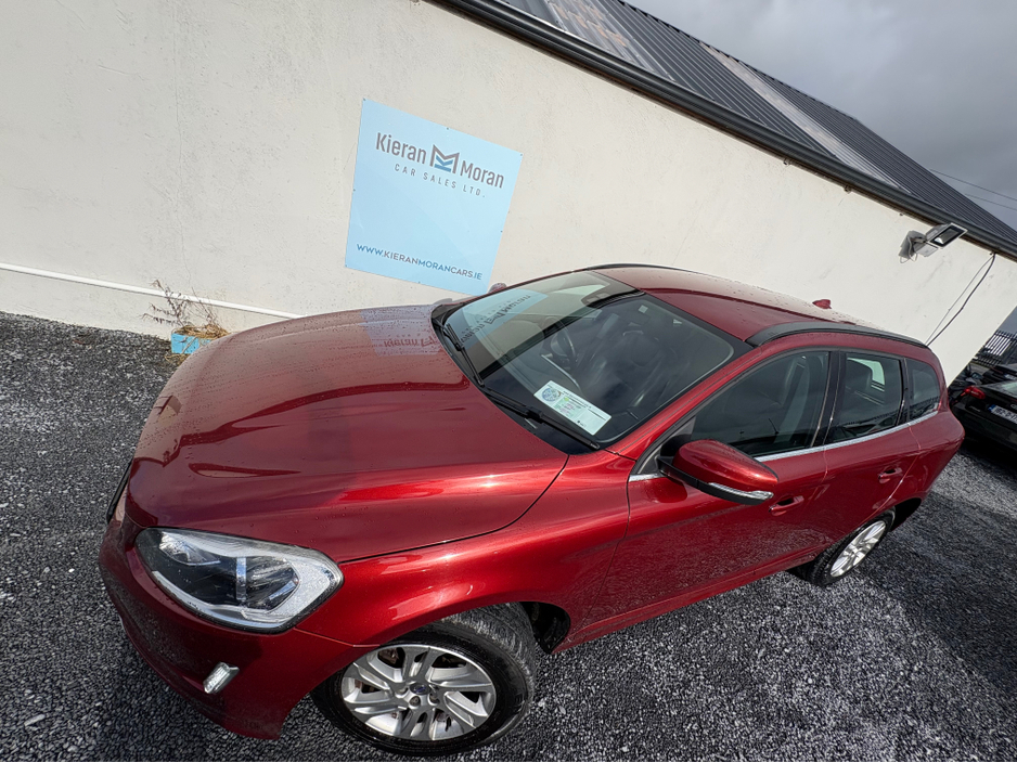 2017 Volvo XC60 - image 12