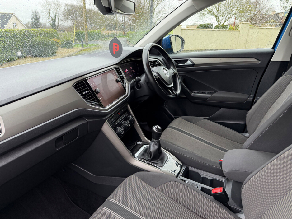 2020 Volkswagen T-Roc - image 16