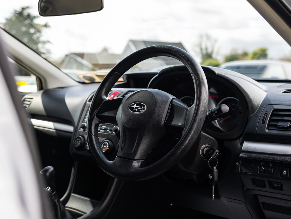 2015 Subaru XV - image 13