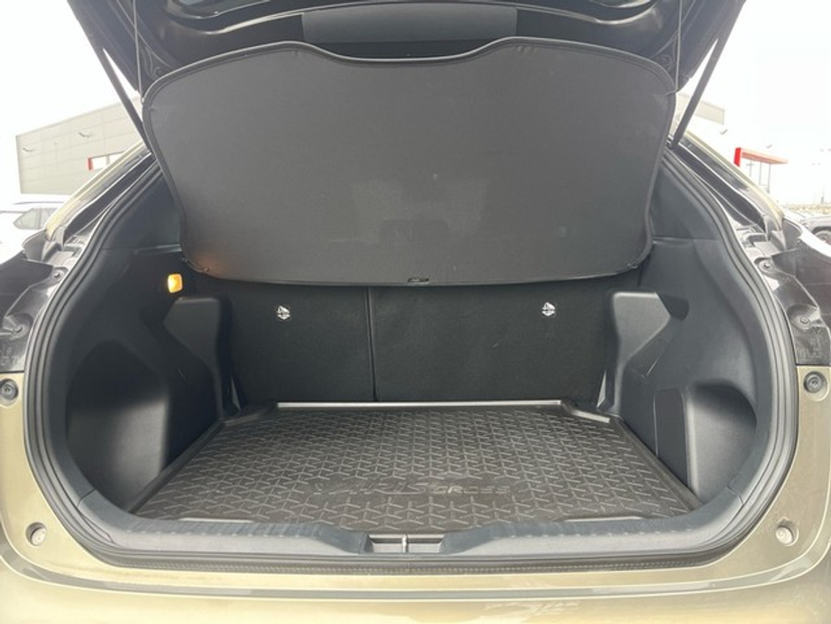 2024 Toyota Yaris Cross YARIS CROSS LUNA SPORT €30,950