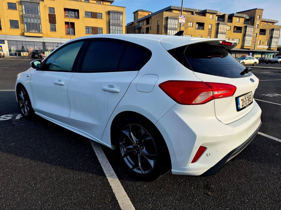 2021 Ford Focus - image 5