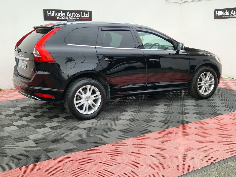 2015 Volvo XC60 - image 11