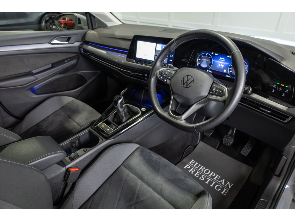 2023 Volkswagen Golf 2.0 TDI 115HP Style €28,450