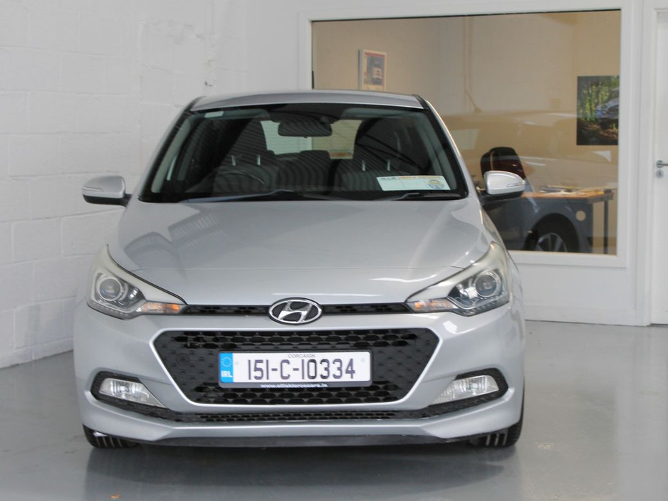 2015 Hyundai i20 - image 2