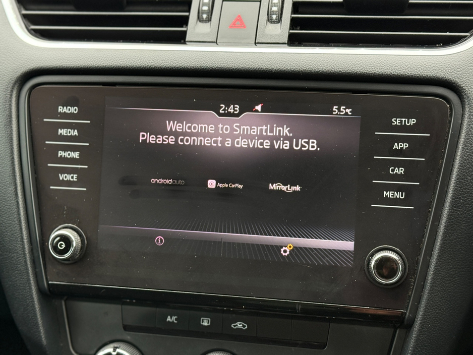 2017 Skoda Octavia - image 25