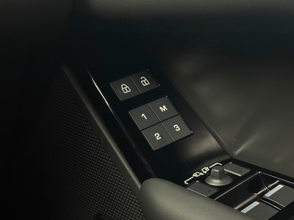 2024 Land Rover Range Rover Velar HSE P400E *PAN ROOF* €65,990