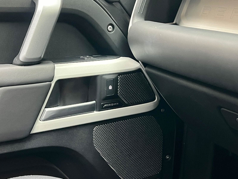 2024 Land Rover Defender HSE X-DYNAMIC P400E €92,990