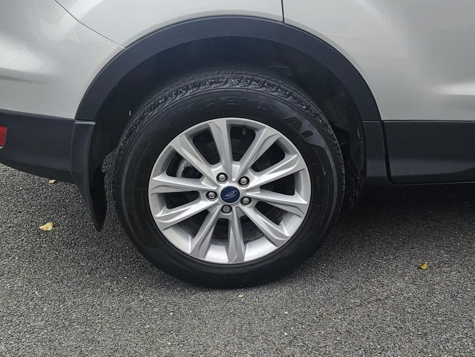 2016 Ford Kuga - image 13