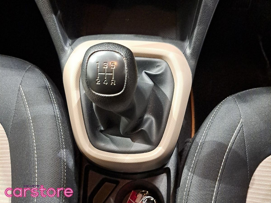 2017 Hyundai i10 - image 16