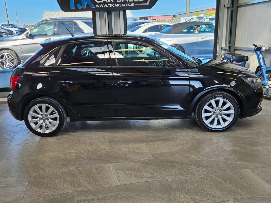2014 Audi A1 - image 2