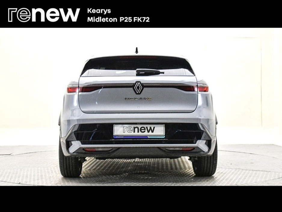 2024 Renault Megane E-Tech - image 10
