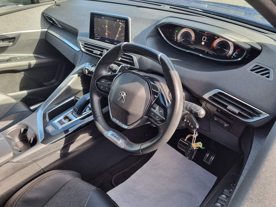 2018 Peugeot 3008 - image 12