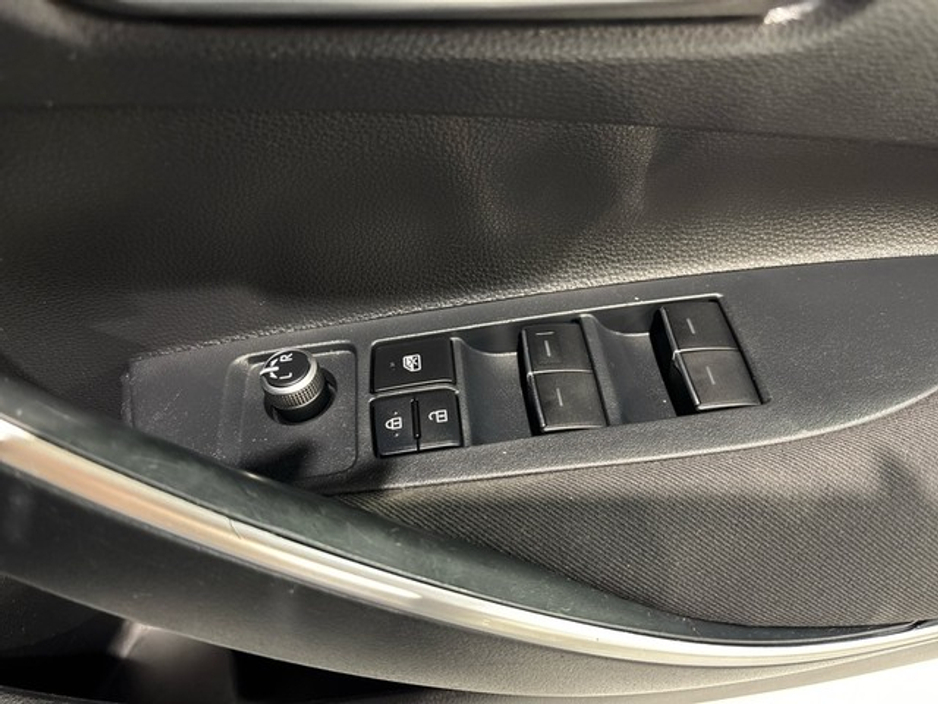 2021 Toyota Corolla - image 14