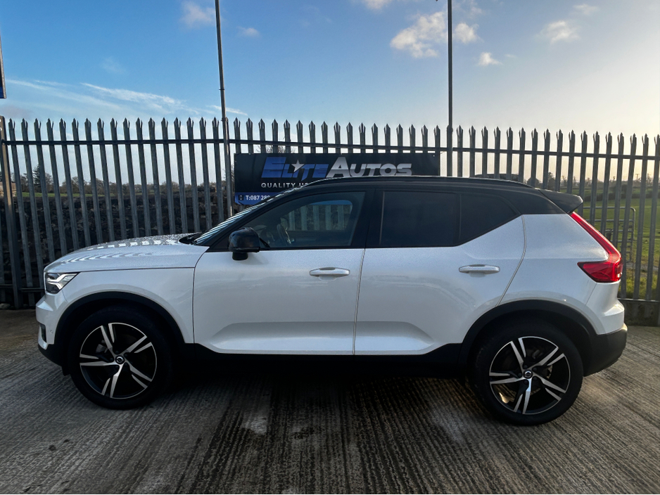 2020 Volvo XC40 - image 6
