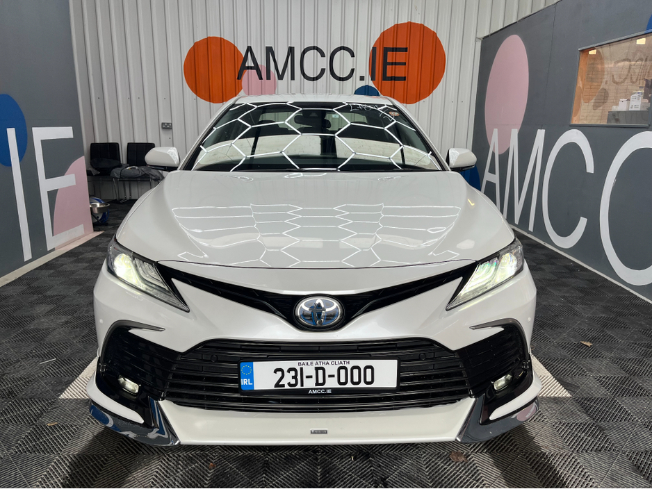 2023 Toyota Camry - image 6